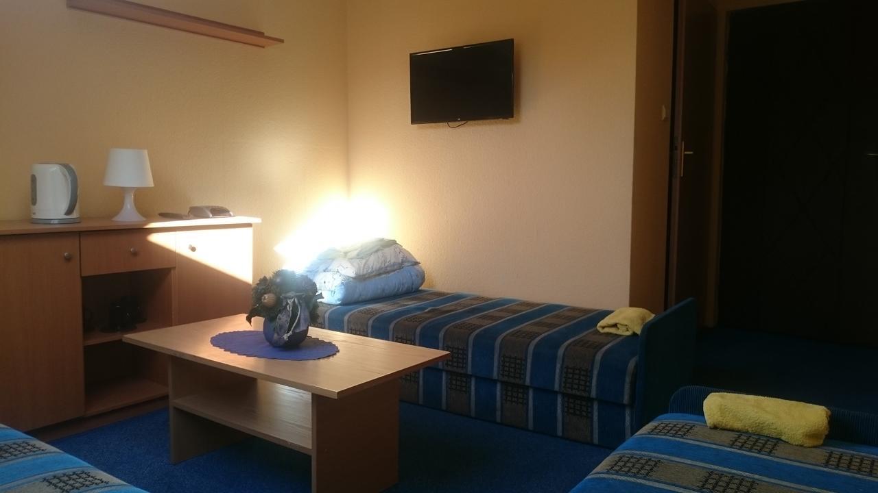 O.W.Bingo Hotel Bieszkowice Bagian luar foto